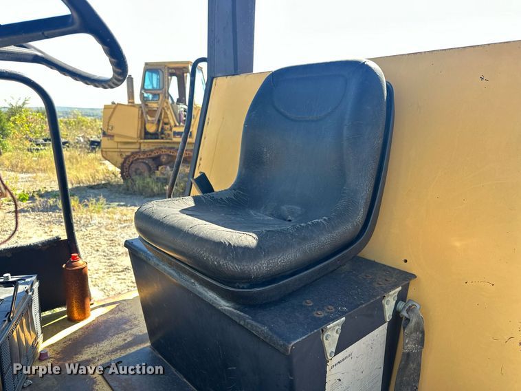 image for item EJ4999 1994 Dynapac  CA151 single drum vibratory roller