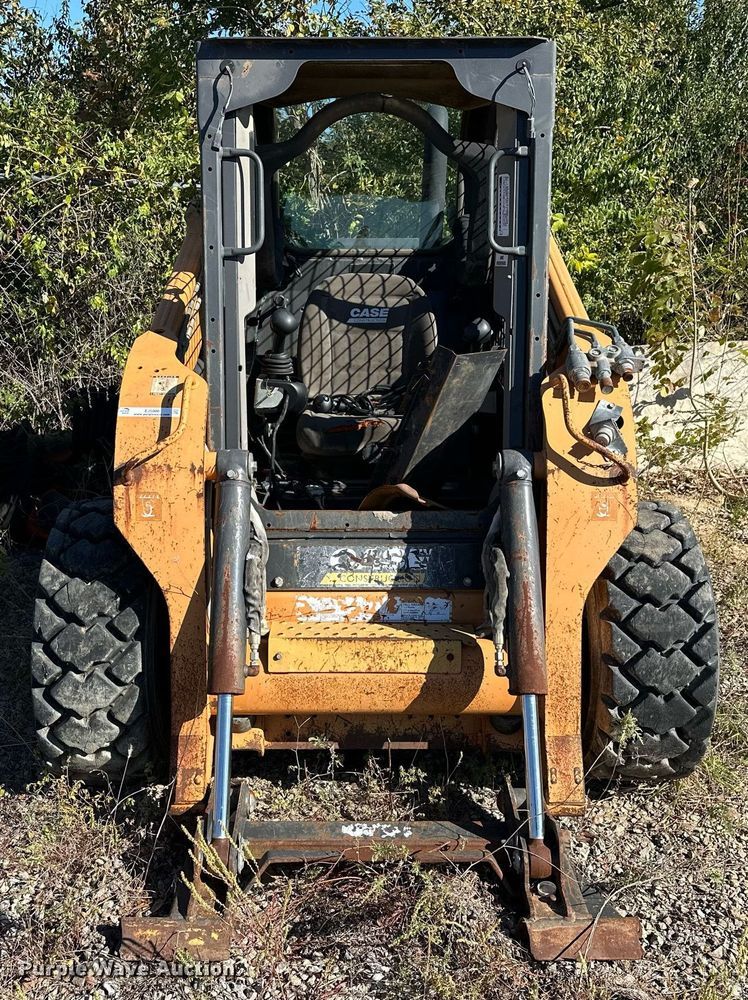 image for item EJ5000 2012 Case  SV300 skid steer loader