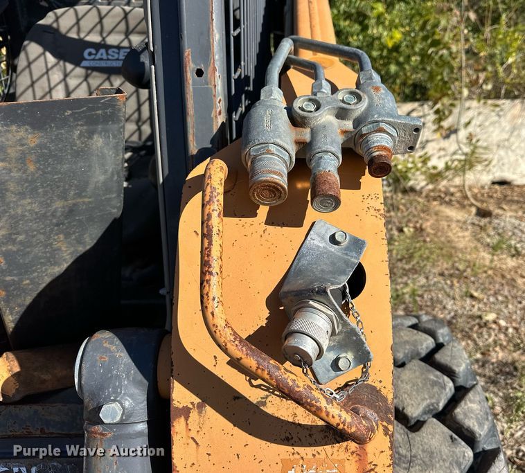 image for item EJ5000 2012 Case  SV300 skid steer loader