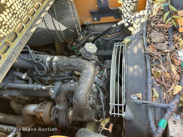 image for item EJ5000 2012 Case  SV300 skid steer loader