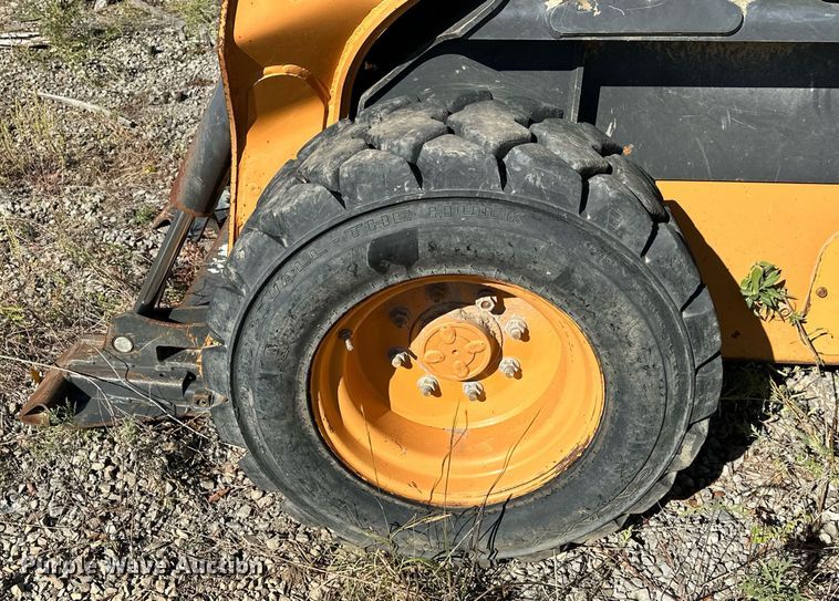 image for item EJ5000 2012 Case  SV300 skid steer loader