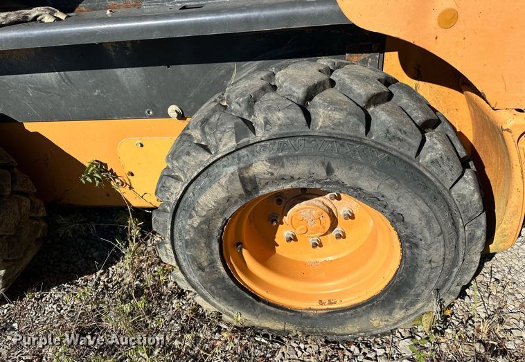 image for item EJ5000 2012 Case  SV300 skid steer loader