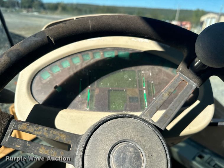 image for item EJ5004 2000 Case 821C loader