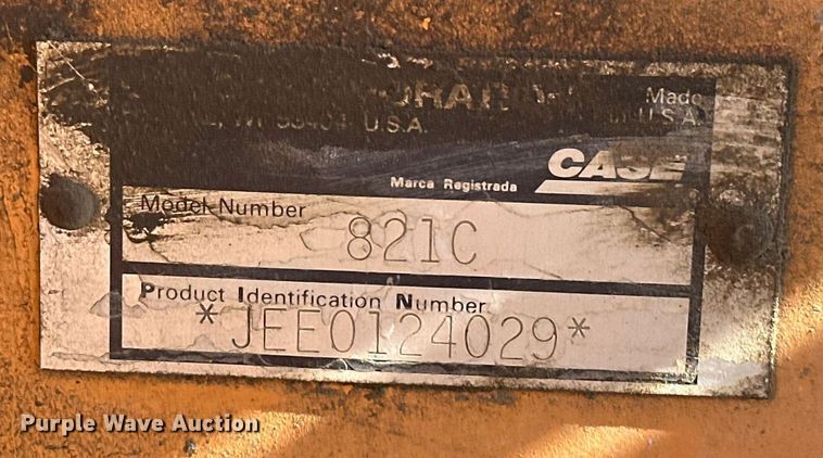 image for item EJ5004 2000 Case 821C loader