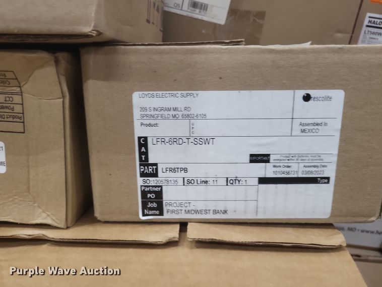 image for item EJ8050 Light fixtures 