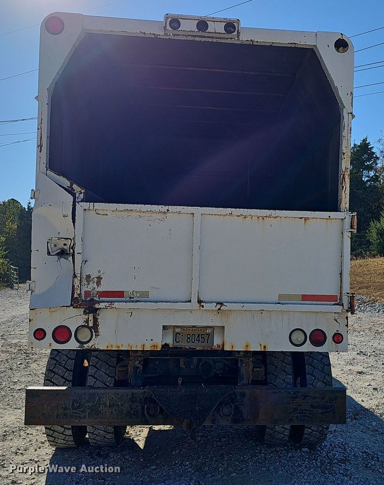 image for item EK0961 1999 GMC 7500 chipper truck