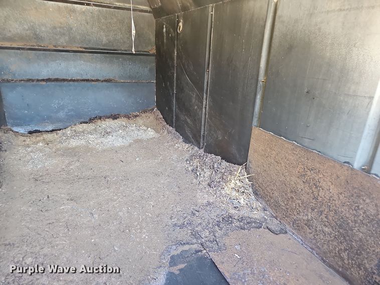 image for item EK0961 1999 GMC 7500 chipper truck