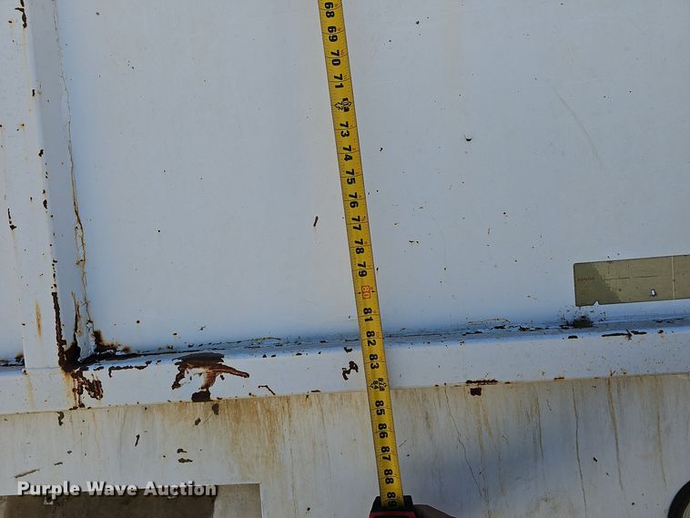 image for item EK0961 1999 GMC 7500 chipper truck