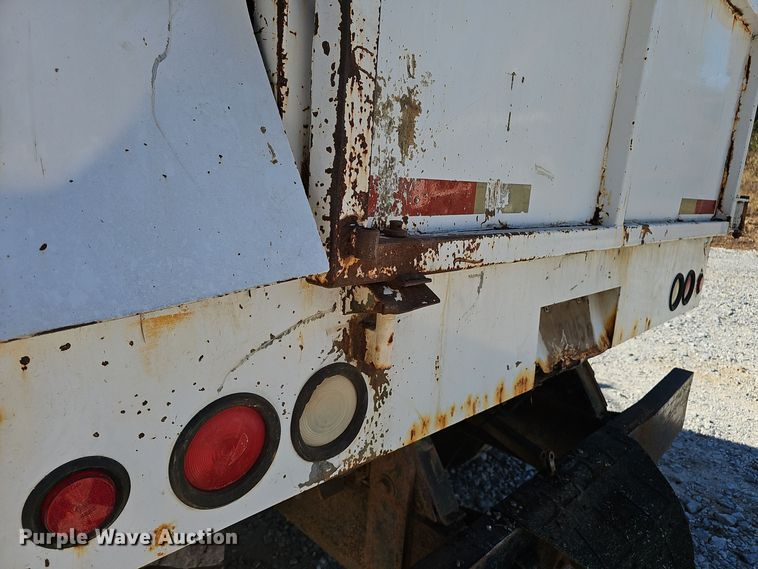 image for item EK0961 1999 GMC 7500 chipper truck