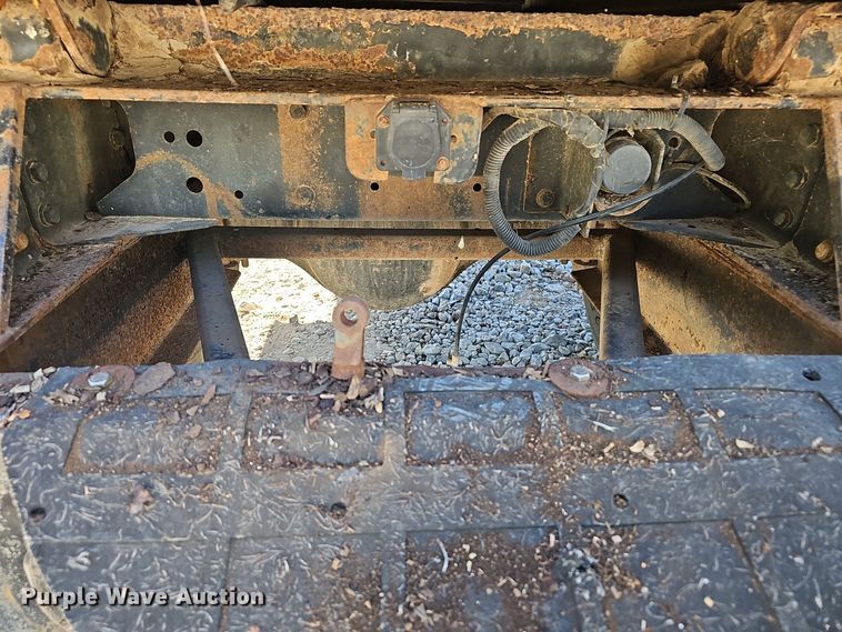 image for item EK0961 1999 GMC 7500 chipper truck