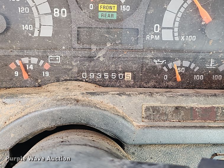 image for item EK0961 1999 GMC 7500 chipper truck