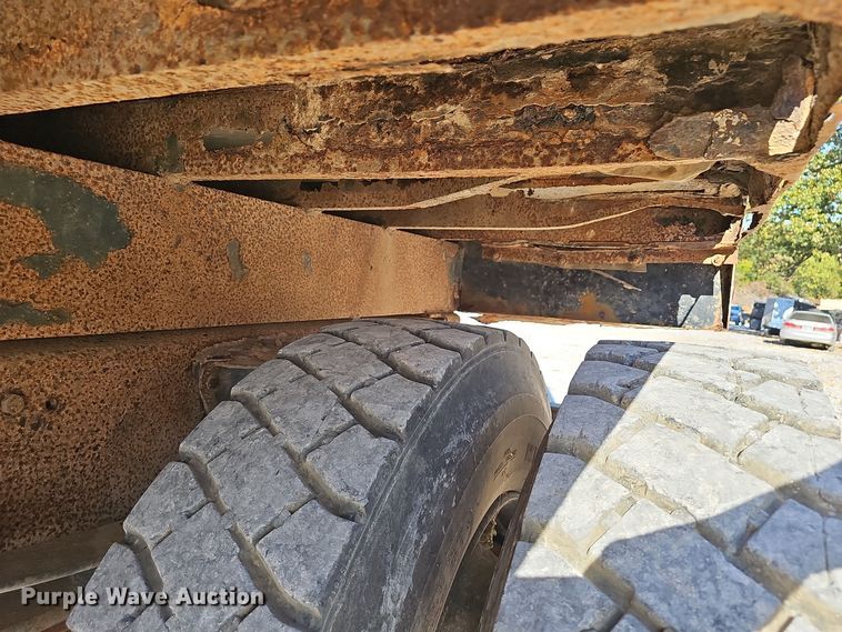 image for item EK0961 1999 GMC 7500 chipper truck