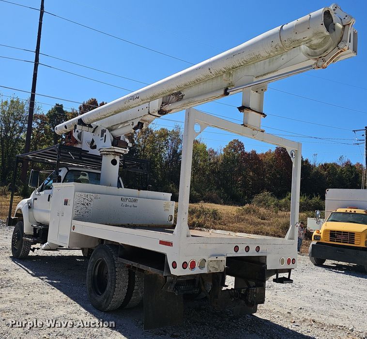 image for item EK0962 2006 Ford  F750 bucket truck