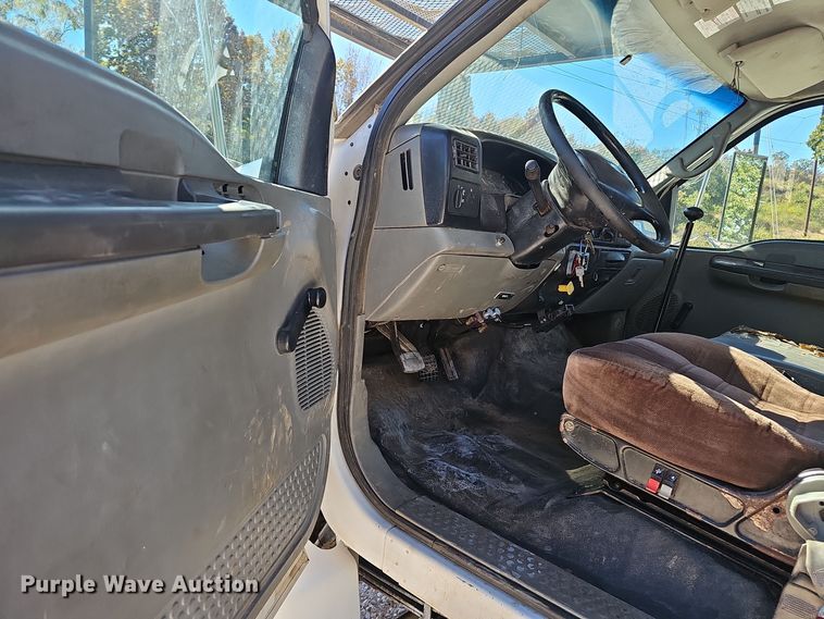 image for item EK0962 2006 Ford  F750 bucket truck