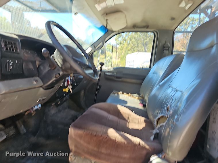 image for item EK0962 2006 Ford  F750 bucket truck