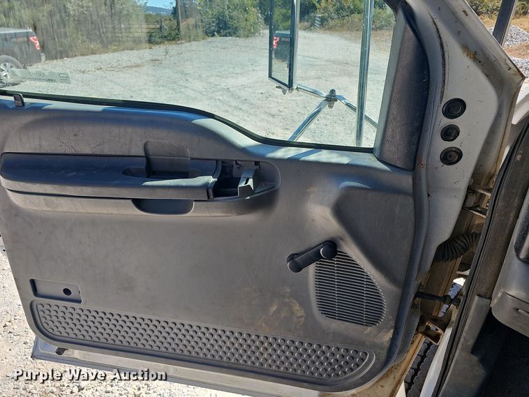 image for item EK0962 2006 Ford  F750 bucket truck