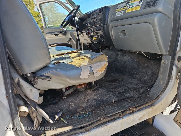 image for item EK0962 2006 Ford  F750 bucket truck