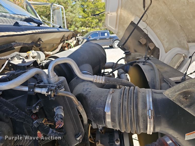 image for item EK0962 2006 Ford  F750 bucket truck