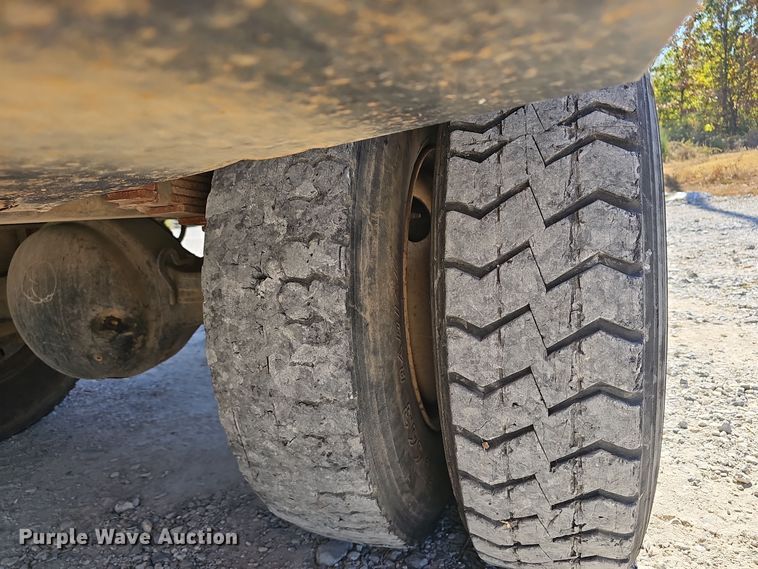 image for item EK0962 2006 Ford  F750 bucket truck