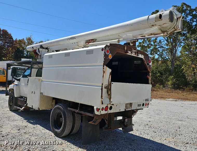 image for item EK0963 2005 GMC C7500 bucket truck
