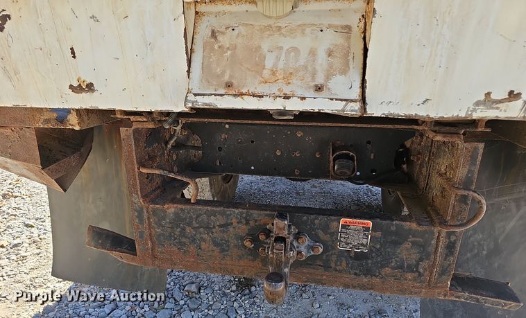 image for item EK0963 2005 GMC C7500 bucket truck