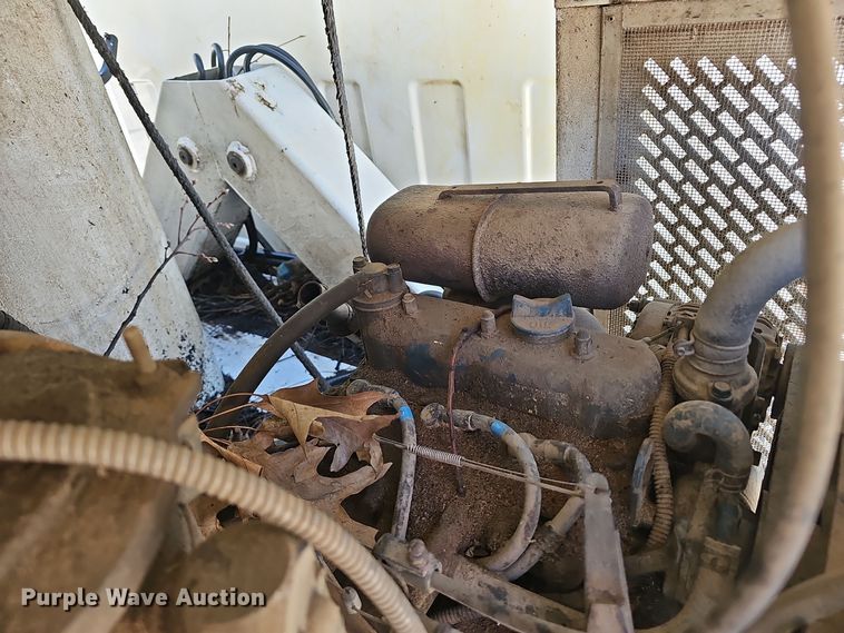 image for item EK0963 2005 GMC C7500 bucket truck