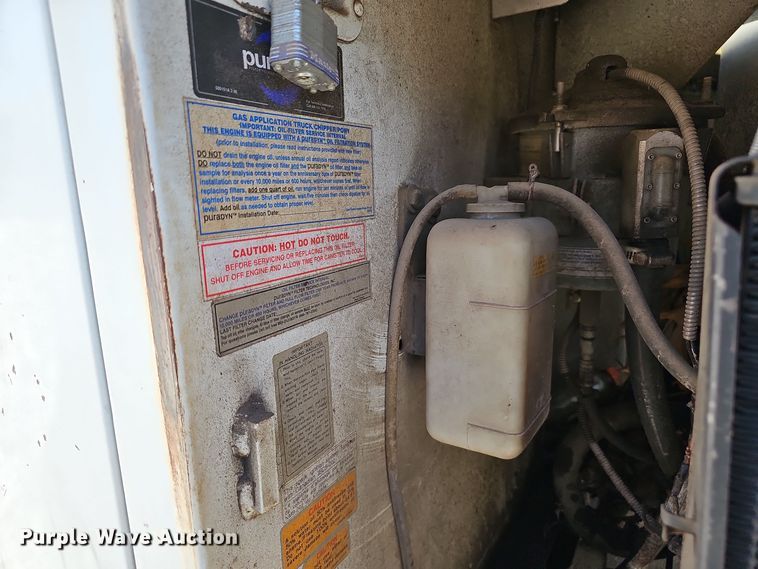 image for item EK0963 2005 GMC C7500 bucket truck