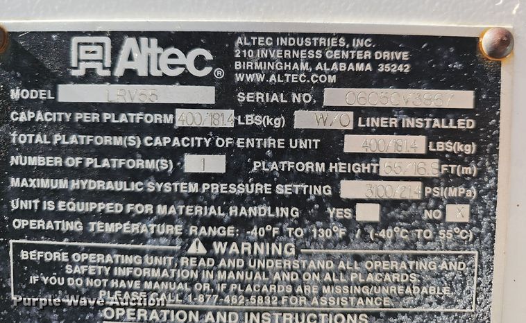 image for item EK0963 2005 GMC C7500 bucket truck