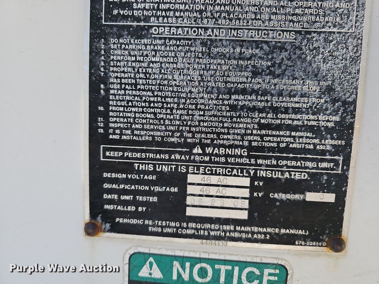 image for item EK0963 2005 GMC C7500 bucket truck