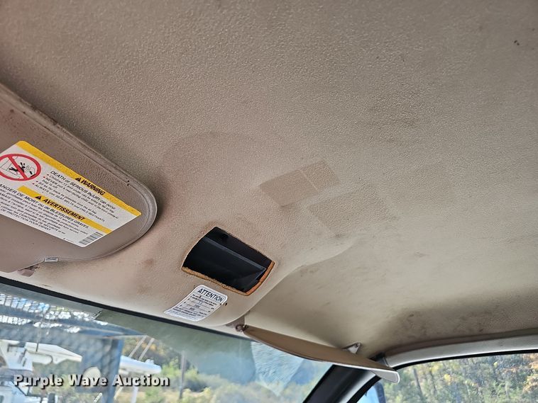 image for item EK0963 2005 GMC C7500 bucket truck