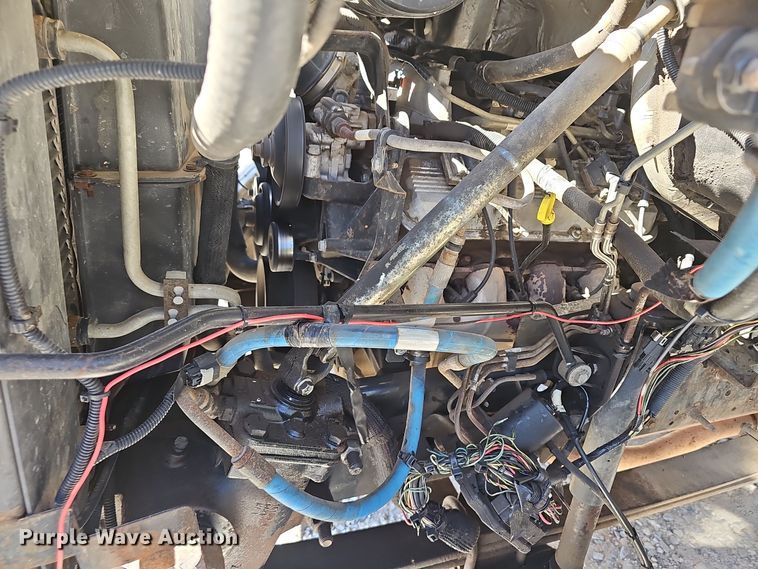 image for item EK0963 2005 GMC C7500 bucket truck