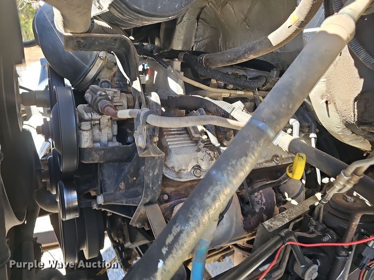 image for item EK0963 2005 GMC C7500 bucket truck