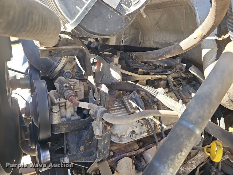 image for item EK0963 2005 GMC C7500 bucket truck