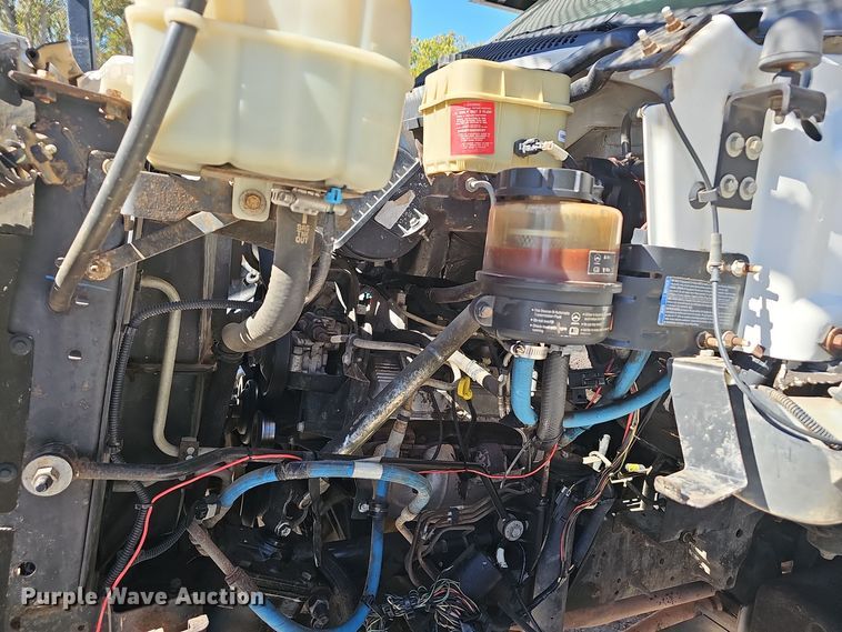 image for item EK0963 2005 GMC C7500 bucket truck