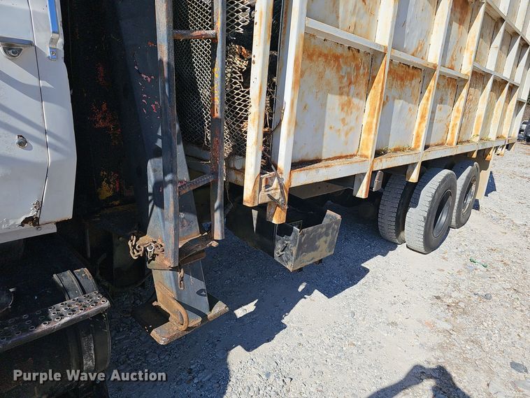 image for item EK0966 1984 Ford L9000 crane truck