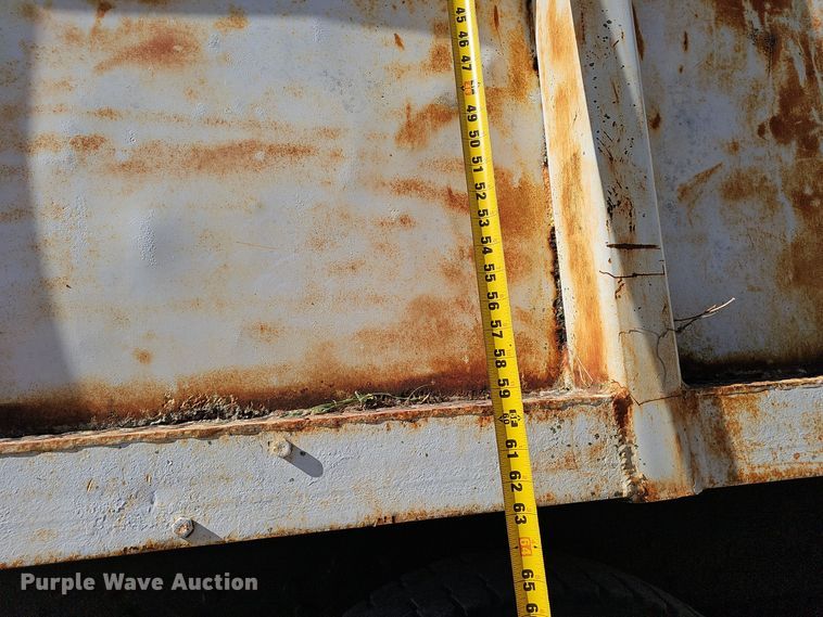 image for item EK0966 1984 Ford L9000 crane truck