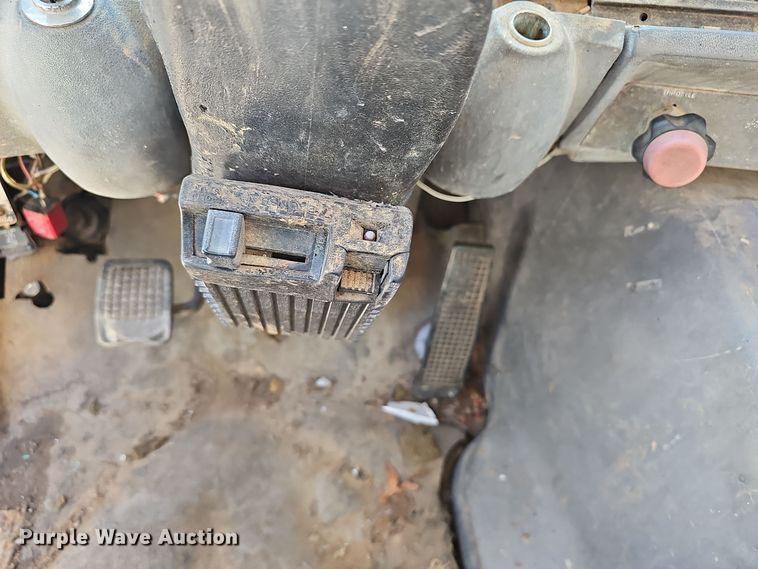 image for item EK0966 1984 Ford L9000 crane truck