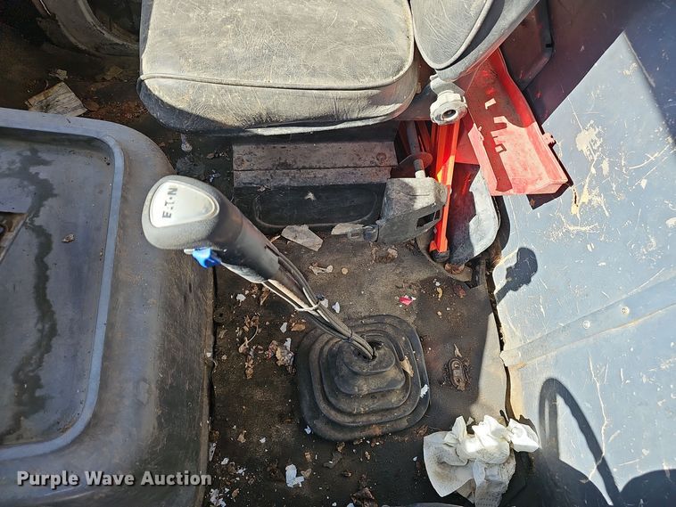 image for item EK0966 1984 Ford L9000 crane truck