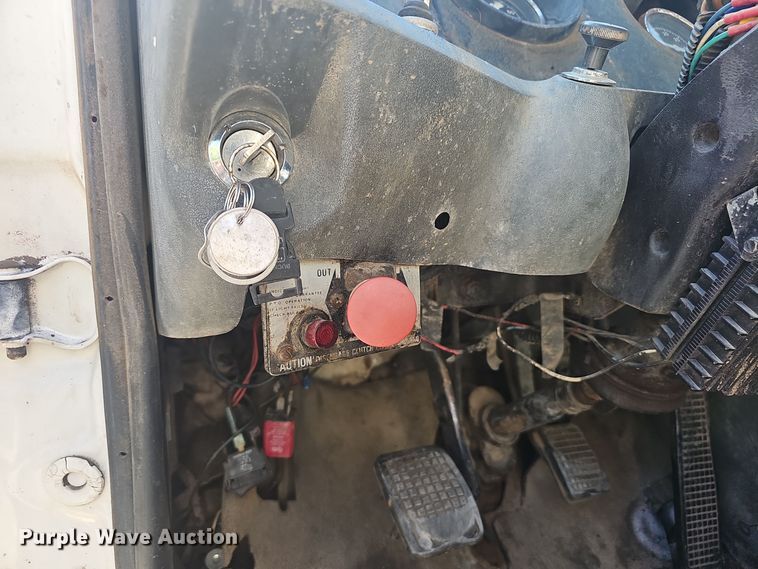 image for item EK0966 1984 Ford L9000 crane truck