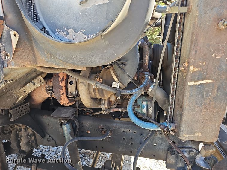 image for item EK0966 1984 Ford L9000 crane truck