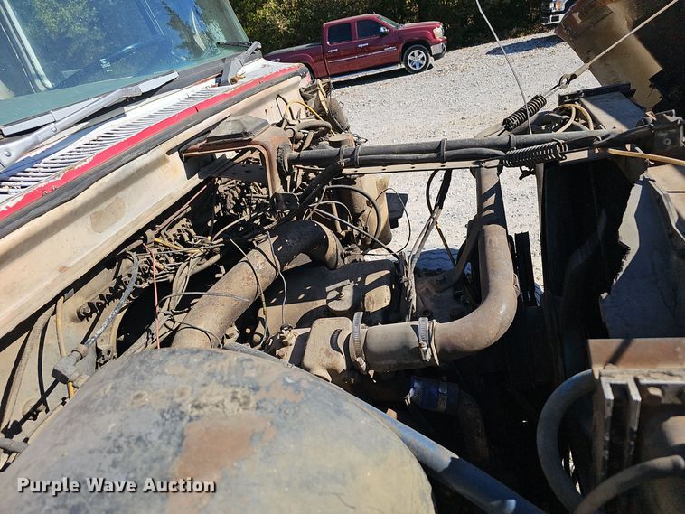 image for item EK0966 1984 Ford L9000 crane truck