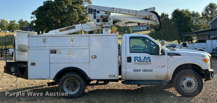 image for item EK3351 2011 Ford F550 Super Duty XL bucket truck