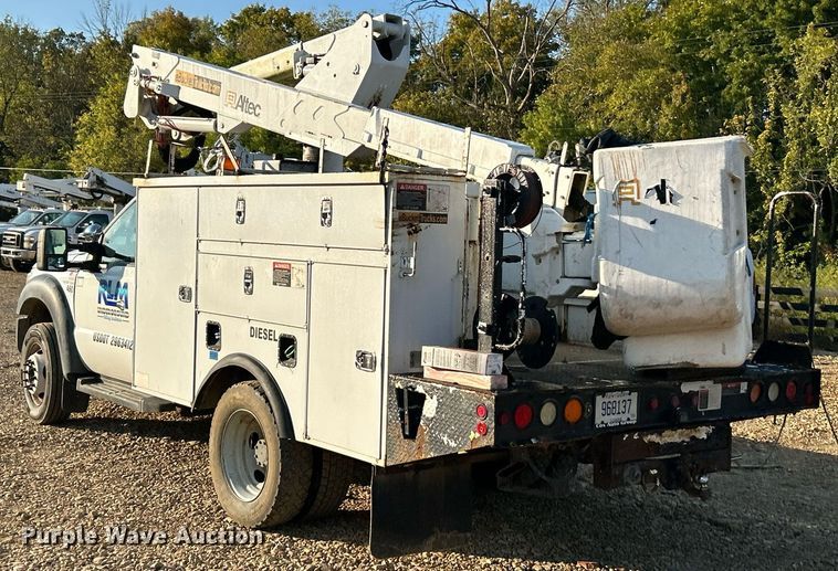 image for item EK3351 2011 Ford F550 Super Duty XL bucket truck