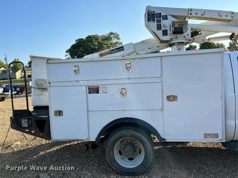 image for item EK3351 2011 Ford F550 Super Duty XL bucket truck
