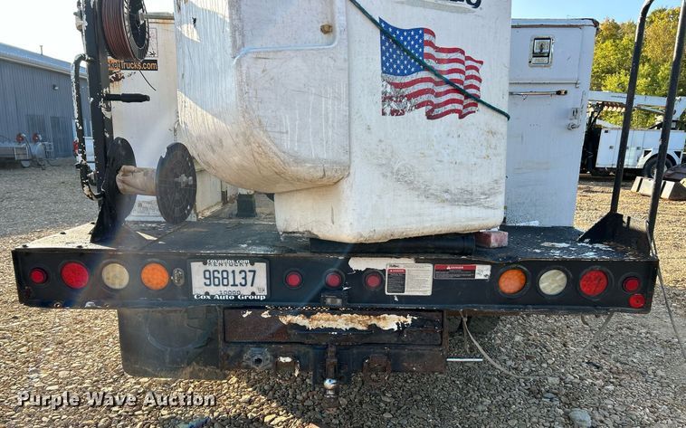 image for item EK3351 2011 Ford F550 Super Duty XL bucket truck