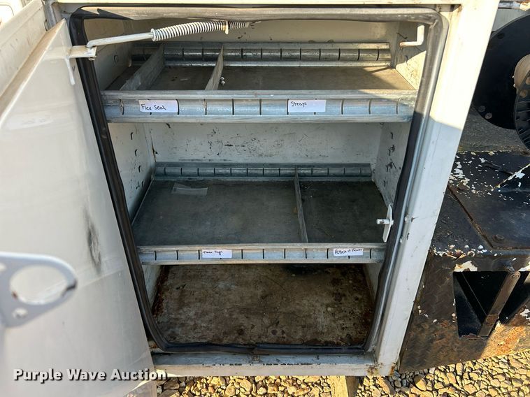 image for item EK3351 2011 Ford F550 Super Duty XL bucket truck