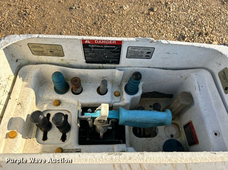 image for item EK3351 2011 Ford F550 Super Duty XL bucket truck