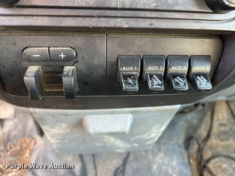 image for item EK3351 2011 Ford F550 Super Duty XL bucket truck