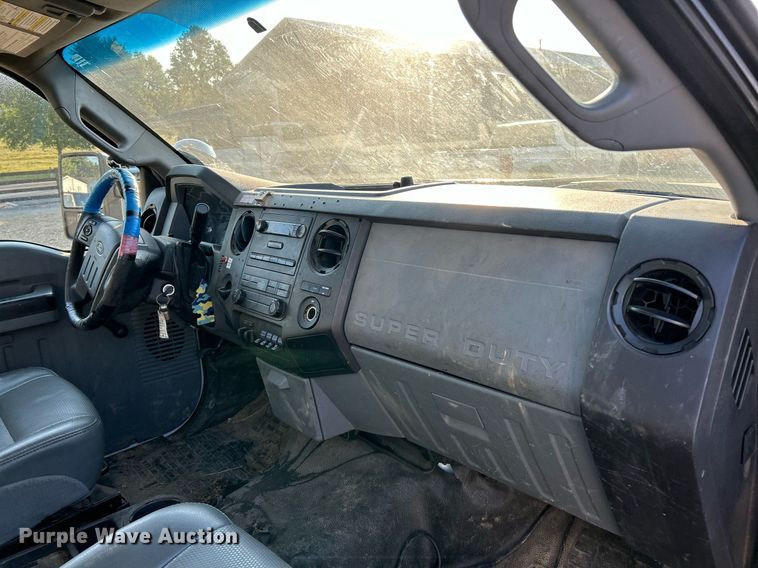 image for item EK3351 2011 Ford F550 Super Duty XL bucket truck