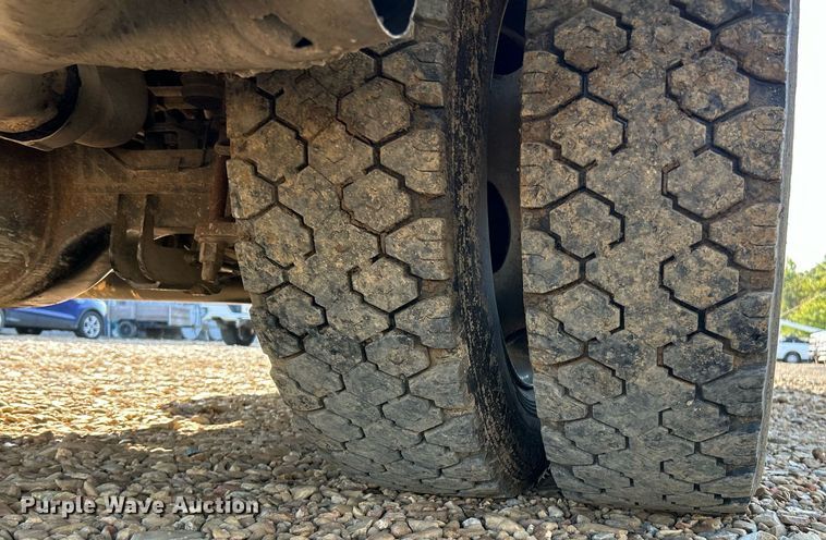 image for item EK3351 2011 Ford F550 Super Duty XL bucket truck